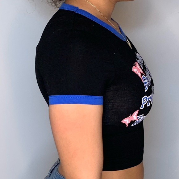 Butterfly Crop Shirt ✨ - Picture 4 of 5